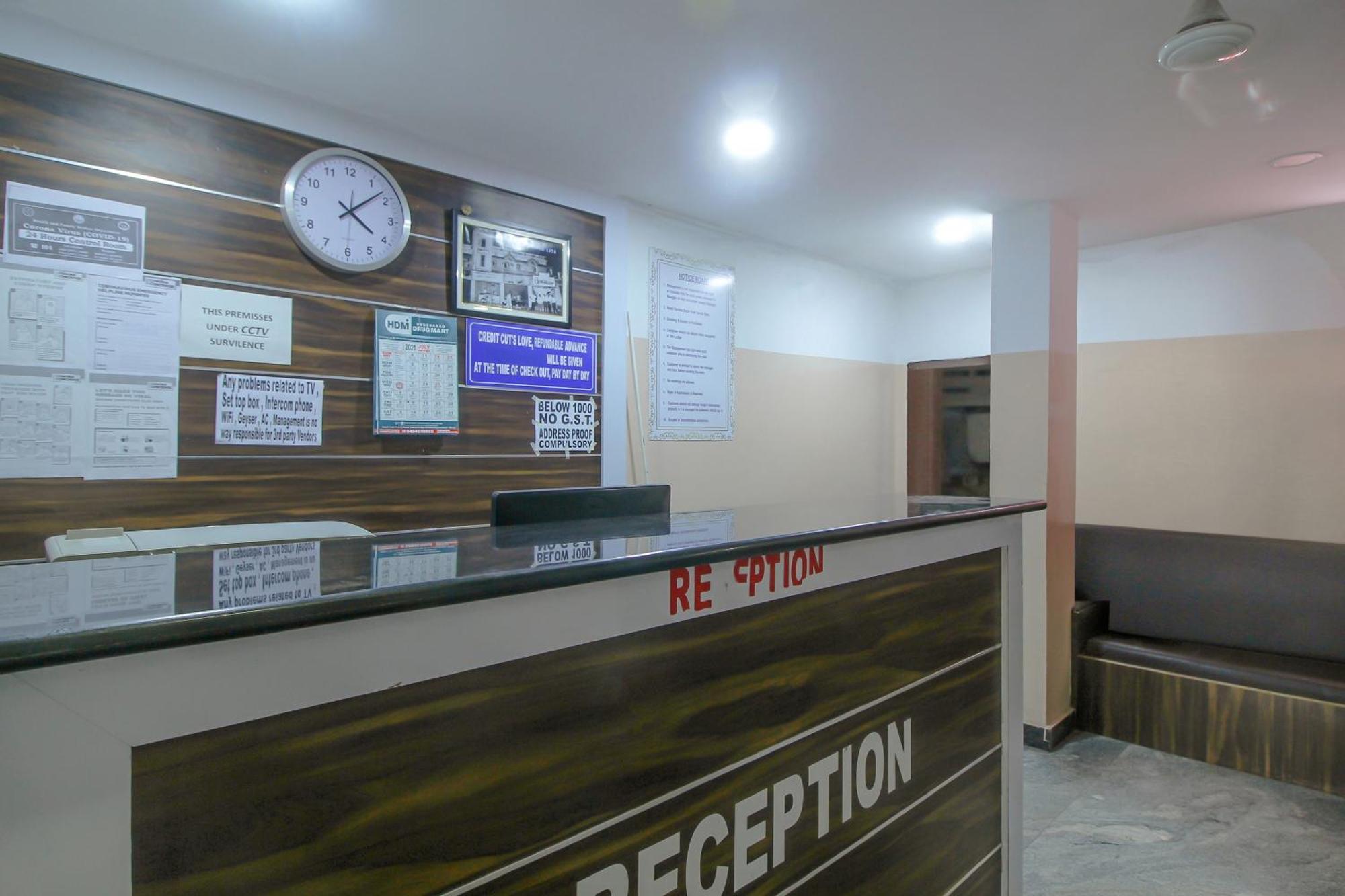 Spot On 81775 Mohit Gokul Lodge New Luxury Room'S Near Secunderabad Railway Station Lālāguda Eksteriør bilde