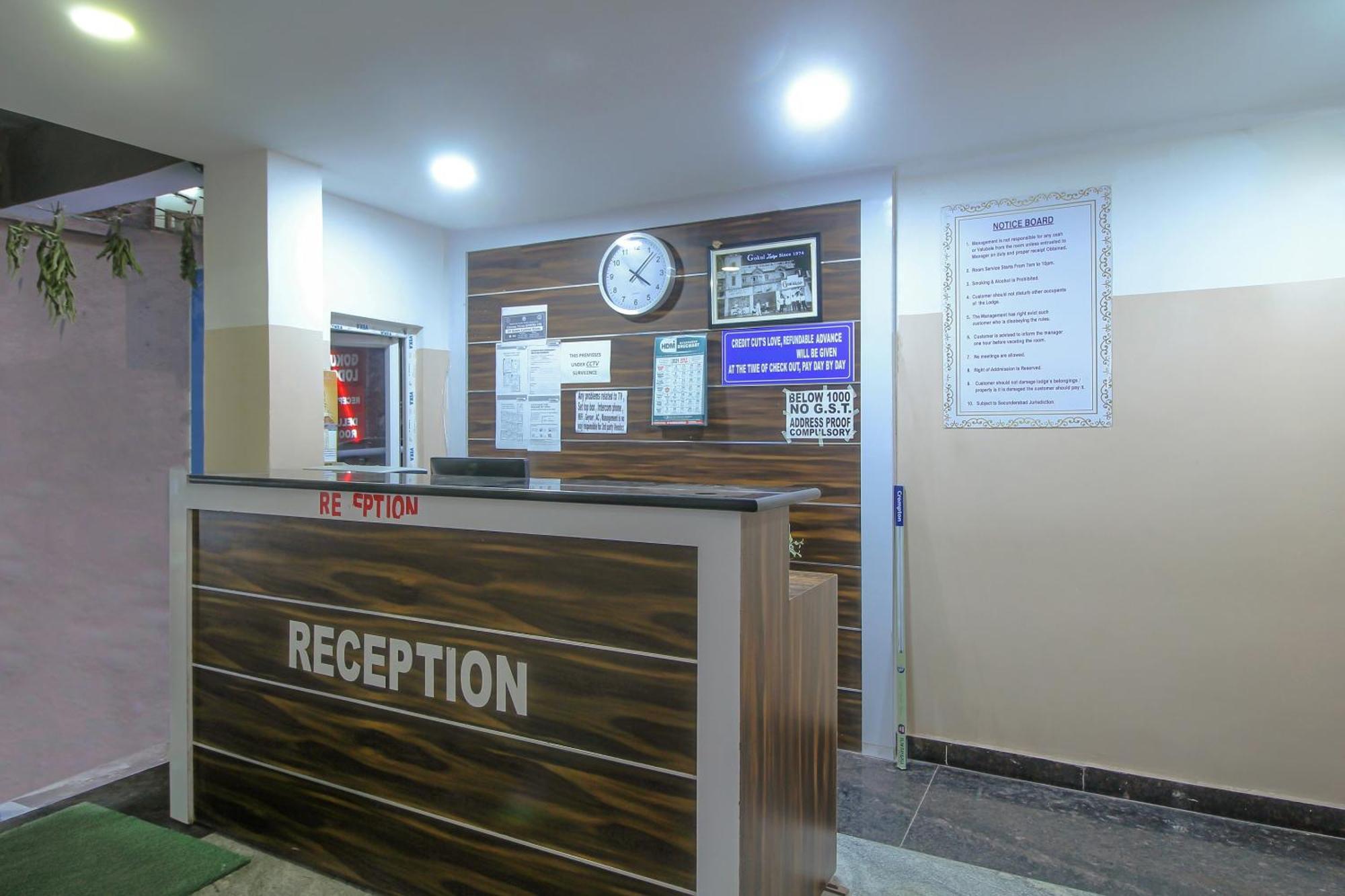 Spot On 81775 Mohit Gokul Lodge New Luxury Room'S Near Secunderabad Railway Station Lālāguda Eksteriør bilde