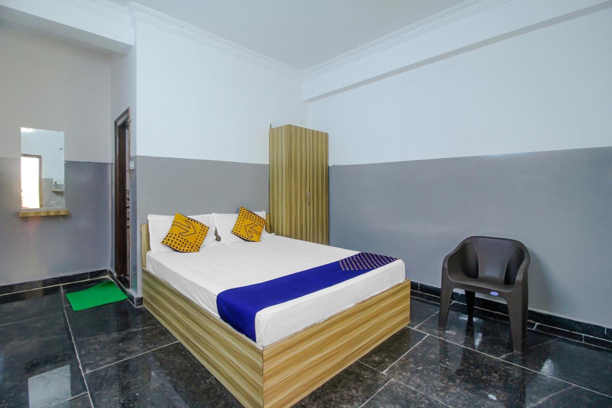 Spot On 81775 Mohit Gokul Lodge New Luxury Room'S Near Secunderabad Railway Station Lālāguda Eksteriør bilde